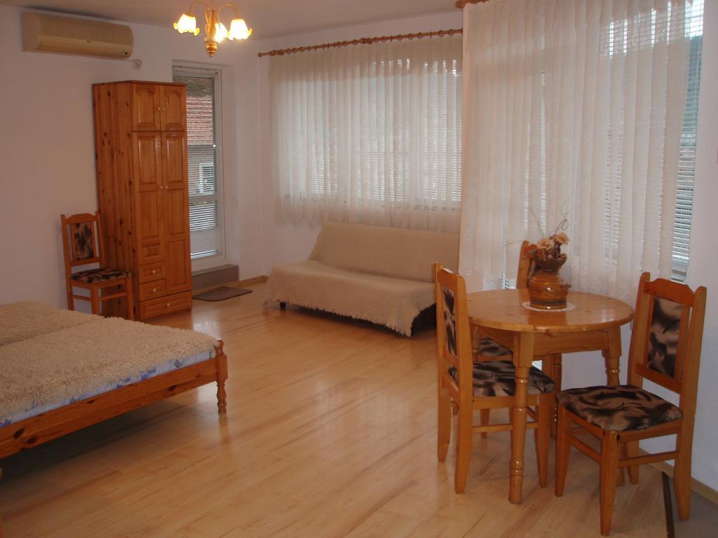 Georgievi Guest House Kalofer Bagian luar foto